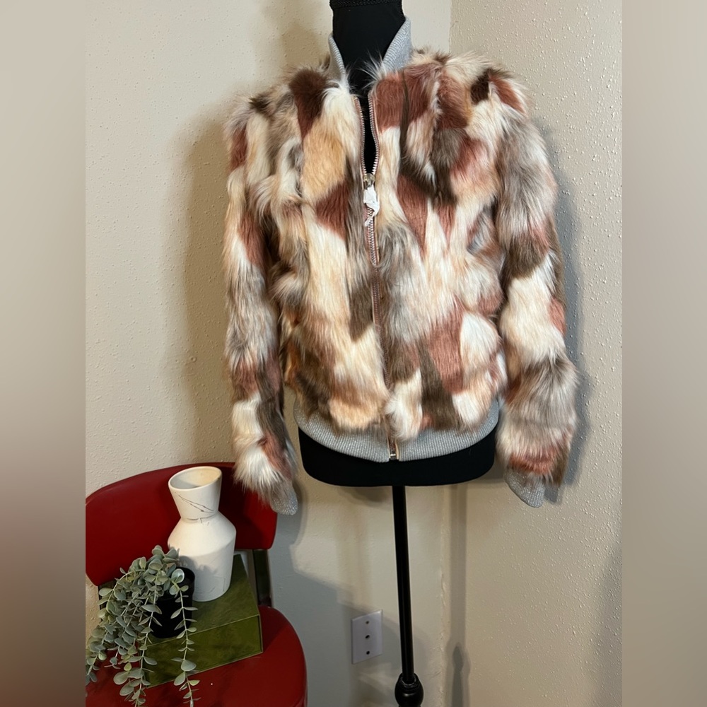 NWT Chaser faux fur